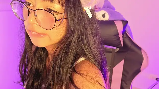 Snapshot of Yommi_Winx chatting on January 9, 2026, 8:10 am Yommi Winx online show from January 9, 2026, 8:10 am