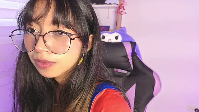 Snapshot of Yommi_Winx chatting on November 13, 2025, 8:02 pm Yommi Winx online show from November 13, 2025, 8:02 pm