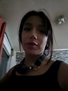 Snapshot of Lau1127 chatting on September 23, 2025, 2:40 am Lau1127 online show from September 23, 2025, 2:40 am