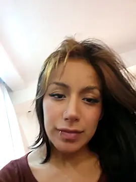 Lau1127 online show from April 7, 2026, 11:50 pm