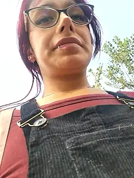 Snapshot of Lau1127 chatting on February 28, 2026, 8:52 pm Lau1127 online show from February 28, 2026, 8:52 pm