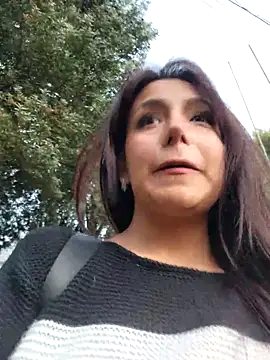 Snapshot of Lau1127 chatting on October 5, 2025, 10:55 pm Lau1127 online show from October 5, 2025, 10:55 pm