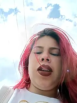 aurora sky11 online show from November 3, 2025, 3:26 pm