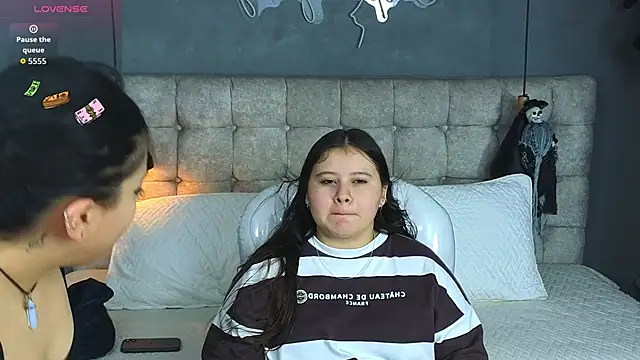 Laia and Aloby online show from October 24, 2025, 10:20 pm