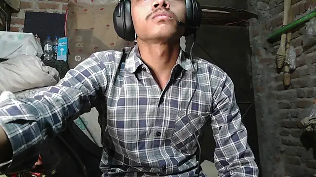 Snapshot of Dreamdaze2025 chatting on April 10, 2026, 3:08 pm Dreamdaze2025 online show from April 10, 2026, 3:08 pm