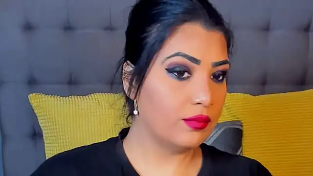 Snapshot of AmyCubes chatting on December 18, 2025, 6:51 am AmyCubes online show from December 18, 2025, 6:51 am