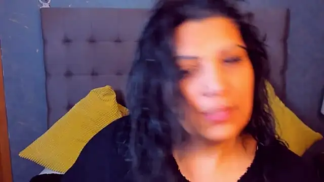 Snapshot of AmyCubes chatting on April 5, 2026, 3:02 am AmyCubes online show from April 5, 2026, 3:02 am