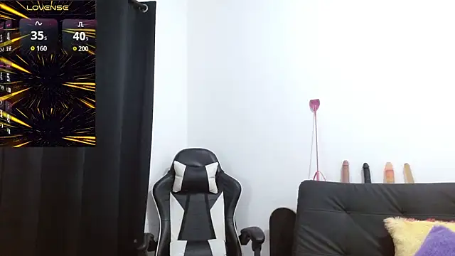 Snapshot of Kiara-Rider chatting on December 2, 2025, 3:30 am Kiara-Rider online show from December 2, 2025, 3:30 am