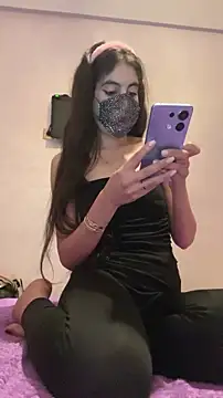 fatisexy online show from May 15, 2026, 11:25 pm