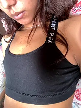 Nikol Rang   online show from December 2, 2025, 3:03 pm