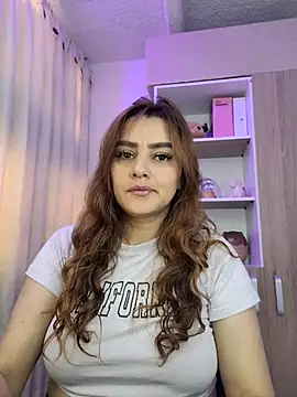 Snapshot of Lu_perez chatting on May 14, 2026, 2:47 pm Lu perez online show from May 14, 2026, 2:47 pm