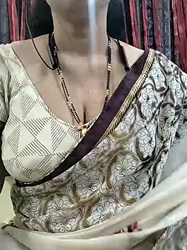 bhuvana555 online show from November 6, 2025, 4:16 am