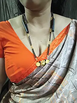 bhuvana555 online show from May 31, 2026, 6:09 pm
