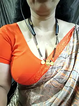bhuvana555 online show from May 17, 2026, 5:07 am