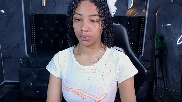 Violeth b online show from July 17, 2026, 1:19 pm