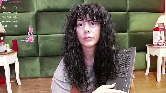 Snapshot of SelenSummer chatting on September 29, 2025, 4:08 am SelenSummer online show from September 29, 2025, 4:08 am