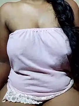 Snapshot of Diwya69 chatting on May 20, 2026, 8:28 pm Diwya69 online show from May 20, 2026, 8:28 pm
