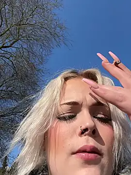 Snapshot of elina_may chatting on March 8, 2025, 1:03 pm elina may online show from March 8, 2025, 1:03 pm