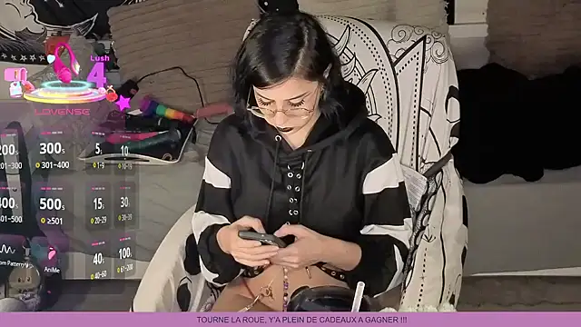 Snapshot of LisandreLaVenale chatting on November 13, 2025, 9:40 pm LisandreLaVenale online show from November 13, 2025, 9:40 pm