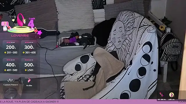 Snapshot of LisandreLaVenale chatting on November 10, 2025, 9:42 pm LisandreLaVenale online show from November 10, 2025, 9:42 pm