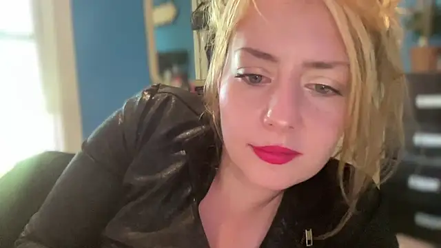 SkarlettRose96 online show from October 2, 2025, 3:37 pm