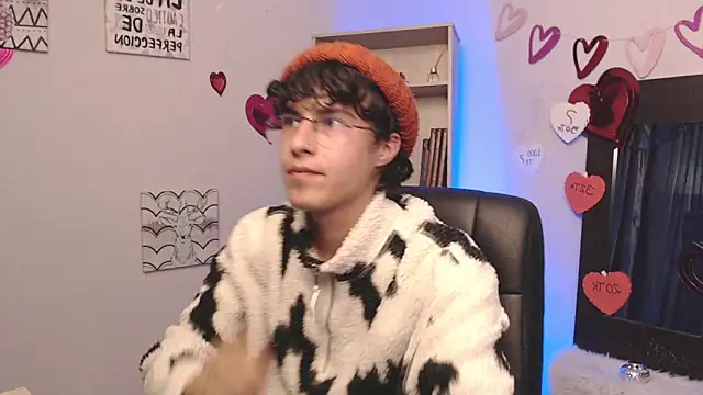 Jeam hot online show from March 4, 2025, 8:49 pm