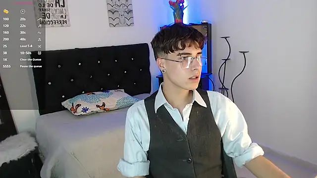 Jeam hot online show from October 2, 2025, 9:51 pm