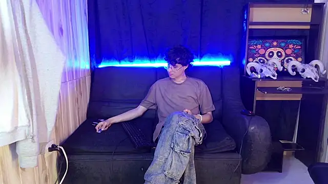 Jeam hot online show from February 14, 2025, 1:23 am