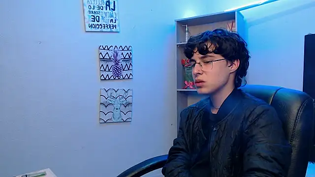 Jeam hot online show from February 6, 2025, 9:28 pm