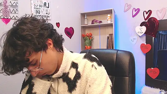 Jeam hot online show from March 7, 2025, 1:31 am