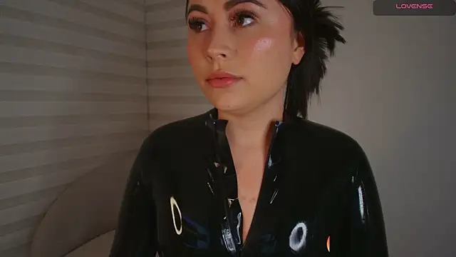 Snapshot of venusleroy_ chatting on October 20, 2025, 10:43 pm venusleroy online show from October 20, 2025, 10:43 pm