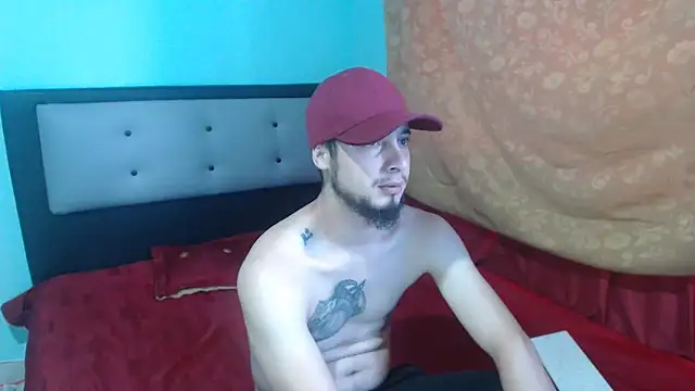 Snapshot of kalipso_n-jones chatting on February 17, 2025, 3:22 pm kalipso n-jones online show from February 17, 2025, 3:22 pm