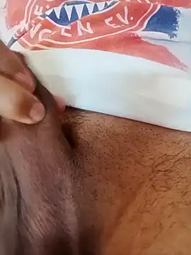 El baby12 online show from October 25, 2025, 9:08 am