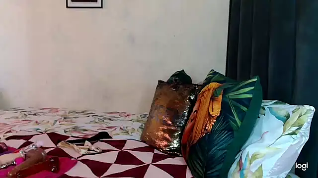 Snapshot of quenliyasa chatting on February 26, 2026, 10:04 am quenliyasa online show from February 26, 2026, 10:04 am