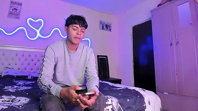 dafnezahiraa  online show from January 9, 2026, 9:11 pm