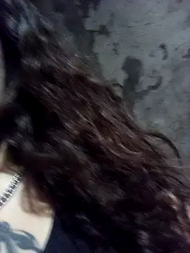 lucylovles online show from February 12, 2025, 5:58 am