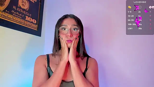 Snapshot of Crystal_channel1 chatting on December 18, 2024, 3:47 am Crystal channel1 online show from December 18, 2024, 3:47 am