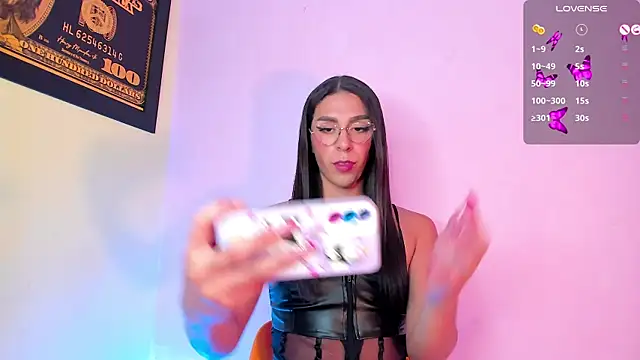 Snapshot of Crystal_channel1 chatting on February 22, 2025, 11:13 pm Crystal channel1 online show from February 22, 2025, 11:13 pm