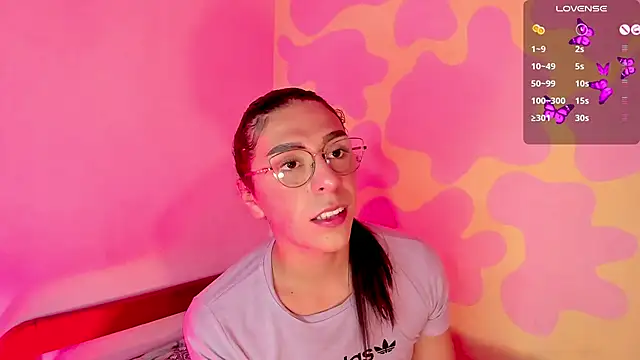 Snapshot of Crystal_channel1 chatting on March 22, 2025, 1:00 am Crystal channel1 online show from March 22, 2025, 1:00 am