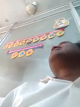 Snapshot of SSmadhu chatting on November 14, 2025, 9:13 am SSmadhu online show from November 14, 2025, 9:13 am