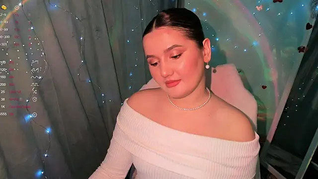 Snapshot of Lei_White chatting on November 24, 2025, 7:36 pm Lei White online show from November 24, 2025, 7:36 pm