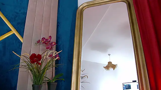 Snapshot of Foxxxy_MILF chatting on December 3, 2025, 4:57 am Foxxxy MILF online show from December 3, 2025, 4:57 am