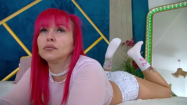 Snapshot of Foxxxy_MILF chatting on January 17, 2026, 5:11 am Foxxxy MILF online show from January 17, 2026, 5:11 am