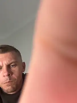 aus guy93 online show from May 12, 2026, 10:54 am