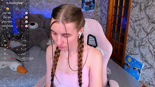 Snapshot of _flowersweeet_ chatting on October 23, 2025, 10:14 am flowersweeet online show from October 23, 2025, 10:14 am