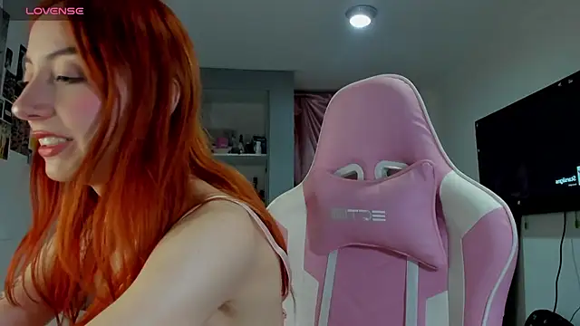 Snapshot of Lana_bunny_t chatting on December 20, 2024, 1:25 am Lana bunny t online show from December 20, 2024, 1:25 am