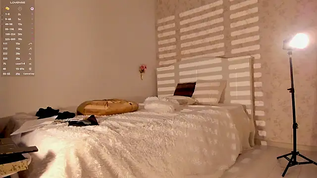 Snapshot of Allena_moan chatting on May 31, 2026, 8:42 pm Allena moan online show from May 31, 2026, 8:42 pm