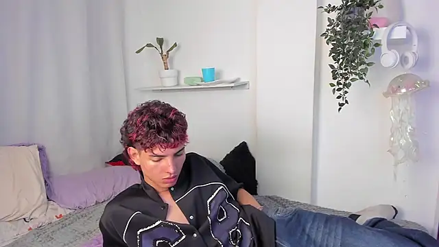 Snapshot of santy-kitty chatting on February 27, 2026, 2:23 am santy-kitty online show from February 27, 2026, 2:23 am