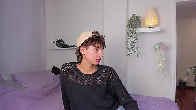 Snapshot of santy-kitty chatting on January 15, 2026, 1:42 am santy-kitty online show from January 15, 2026, 1:42 am