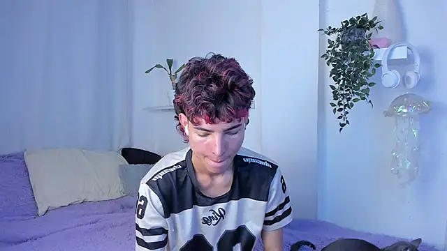 Snapshot of santy-kitty chatting on February 27, 2026, 11:26 pm santy-kitty online show from February 27, 2026, 11:26 pm